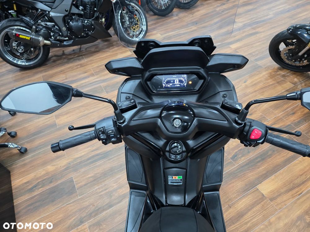Yamaha X-max - 19