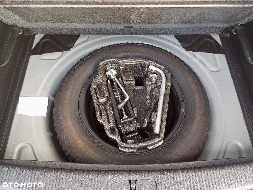 Volkswagen Golf Plus - 24