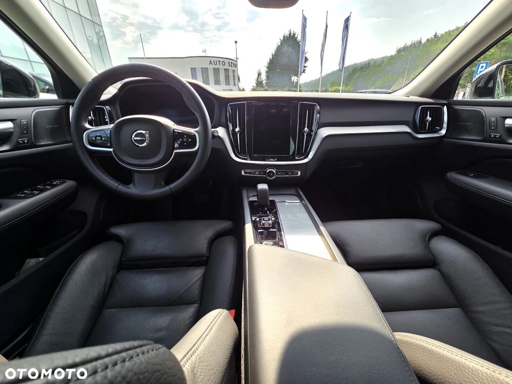 Volvo V60 B4 B Plus Dark - 13