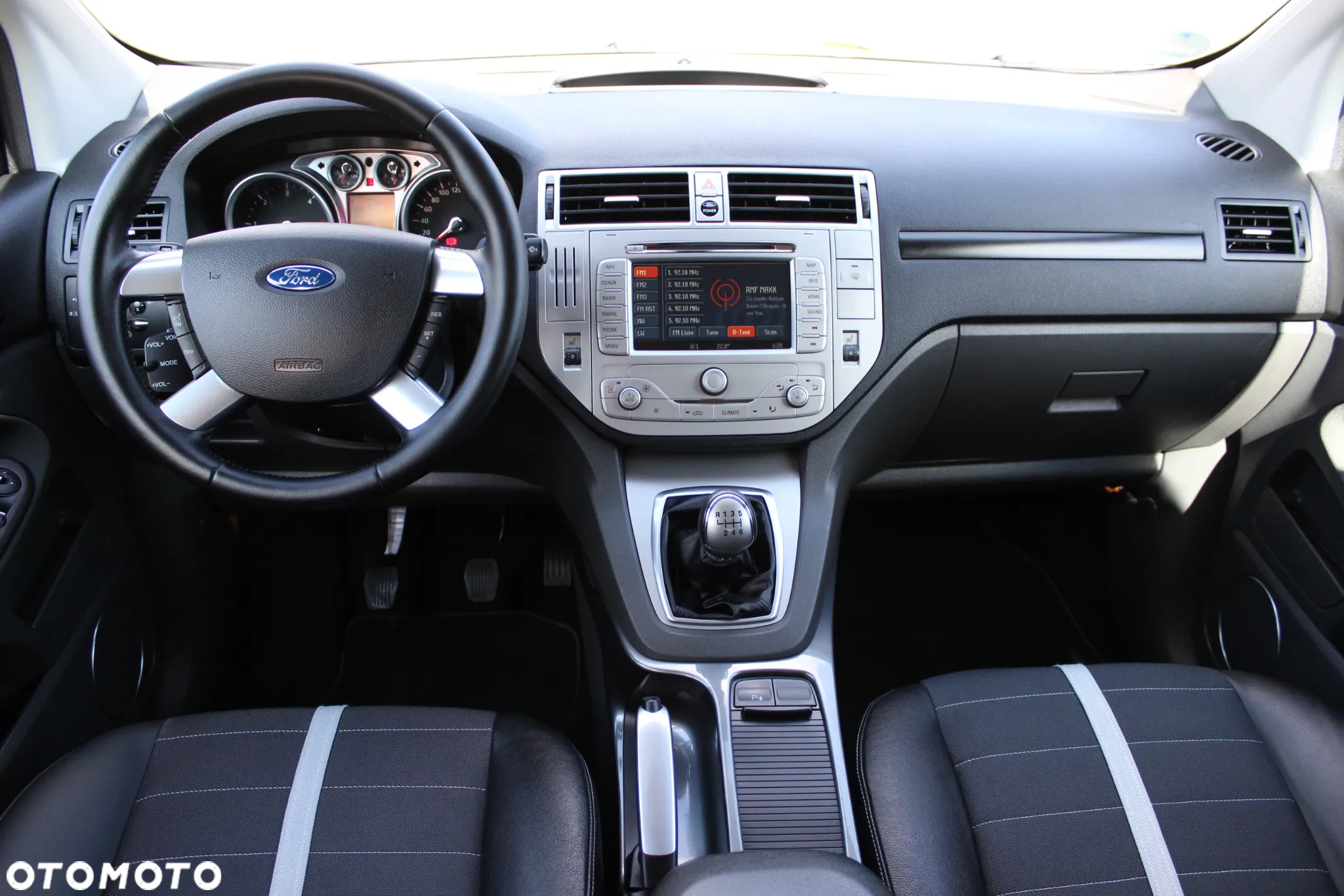 Ford Kuga 2.0 TDCi 4x4 Titanium - 26