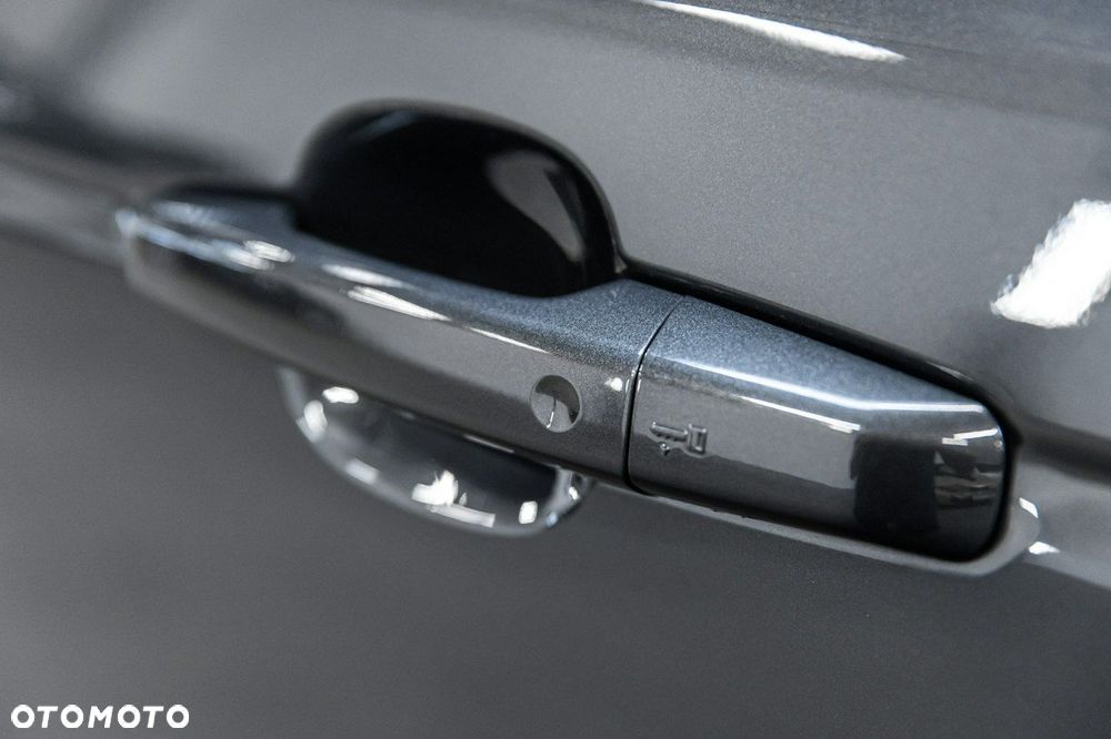 Land Rover Range Rover Sport - 16