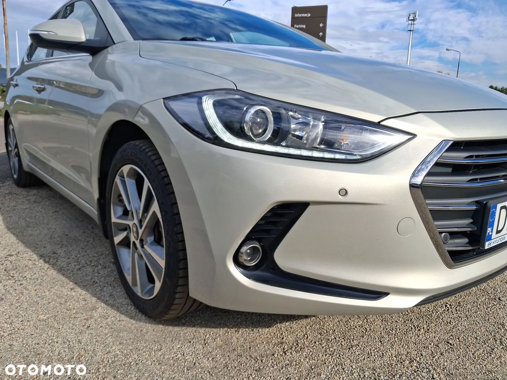 Hyundai Elantra 1.6 Style - 27