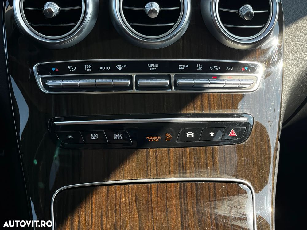 Mercedes-Benz GLC 300 4MATIC MHEV - 25