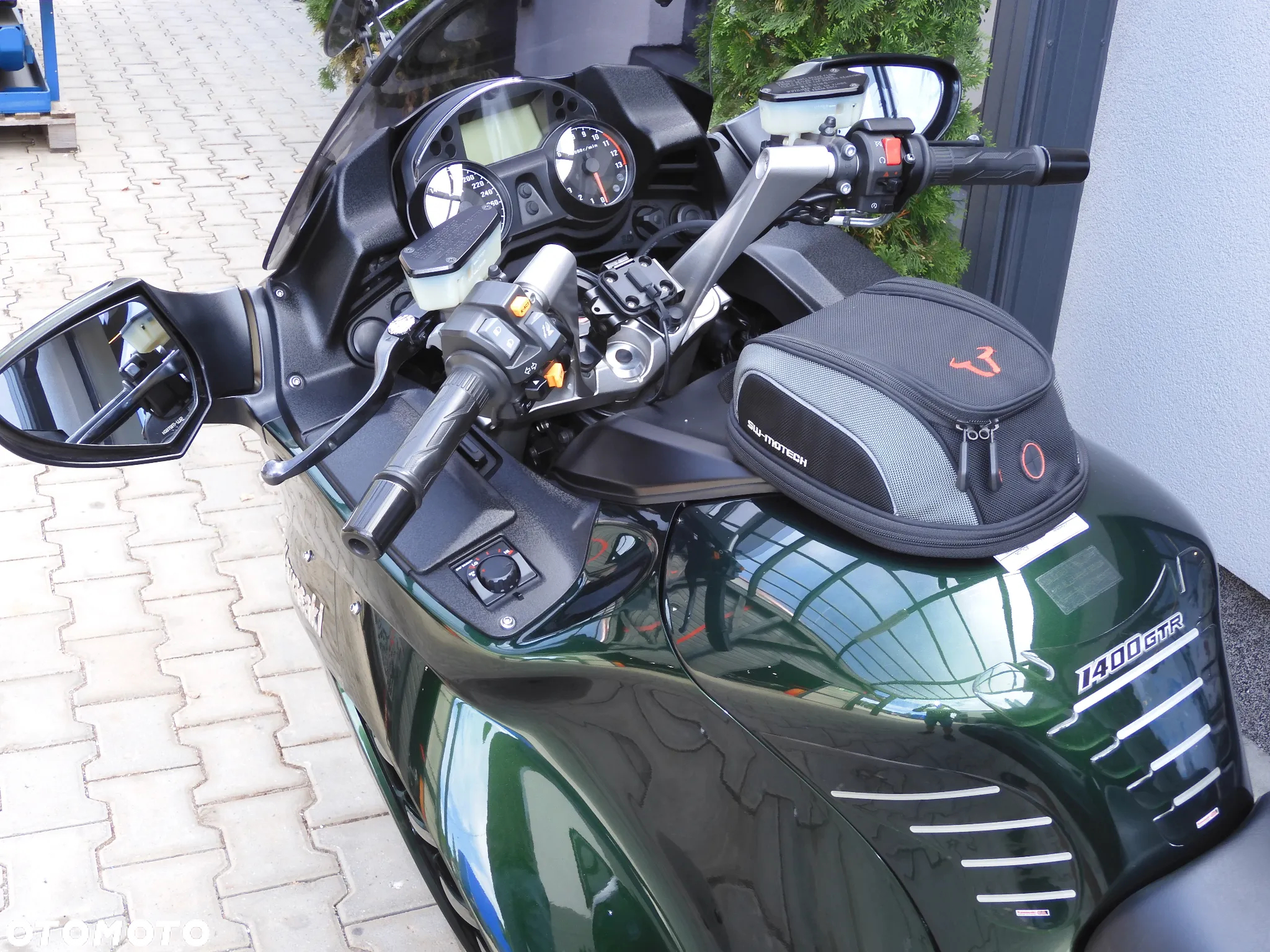 Kawasaki GTR - 27
