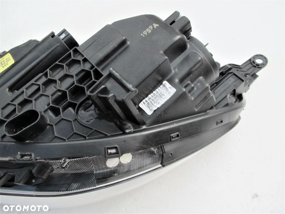 HYUNDAI i30 2017 2018 2019 Reflektor 10 PIN OE - 7