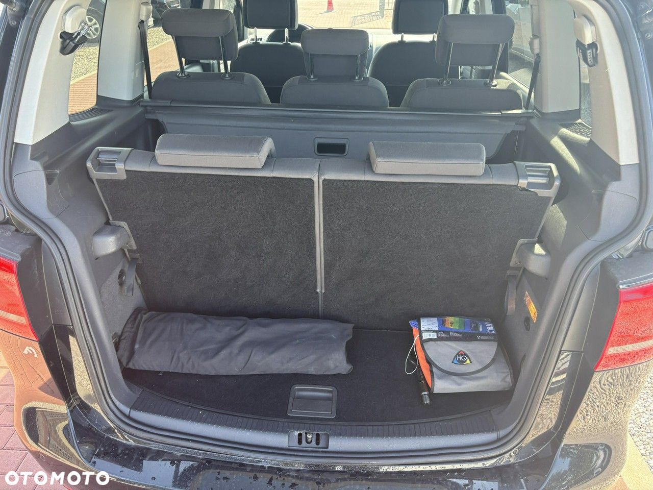 Volkswagen Touran 1.6 TDI DPF BlueMot Comfortline - 10