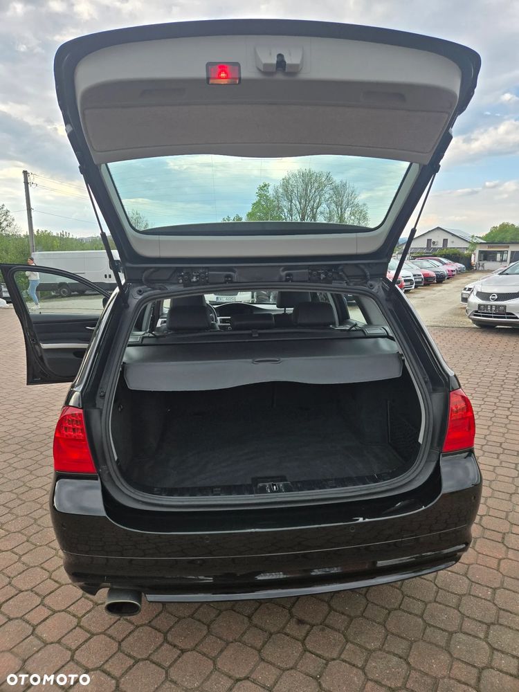BMW Seria 3 318i Edition Exclusive - 16