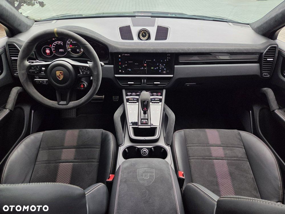 Porsche Cayenne - 22