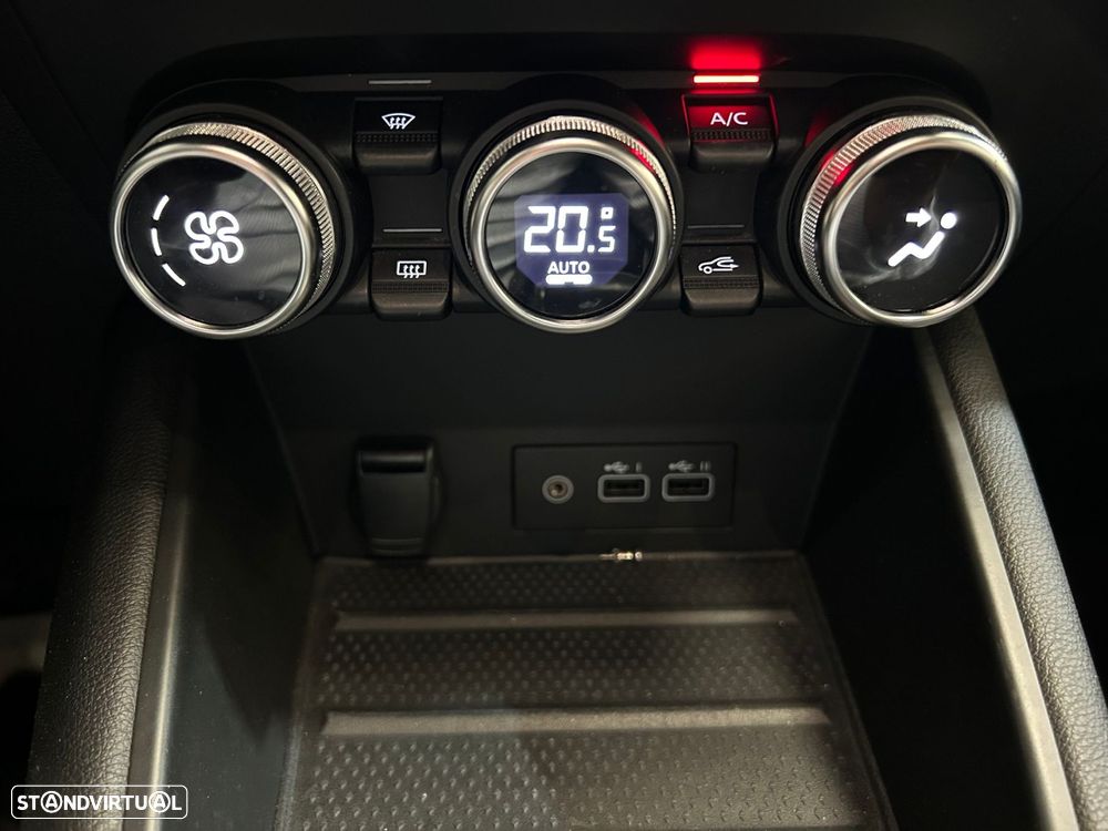 Renault Captur 1.6 E-Tech Full Hybrid Techno - 32