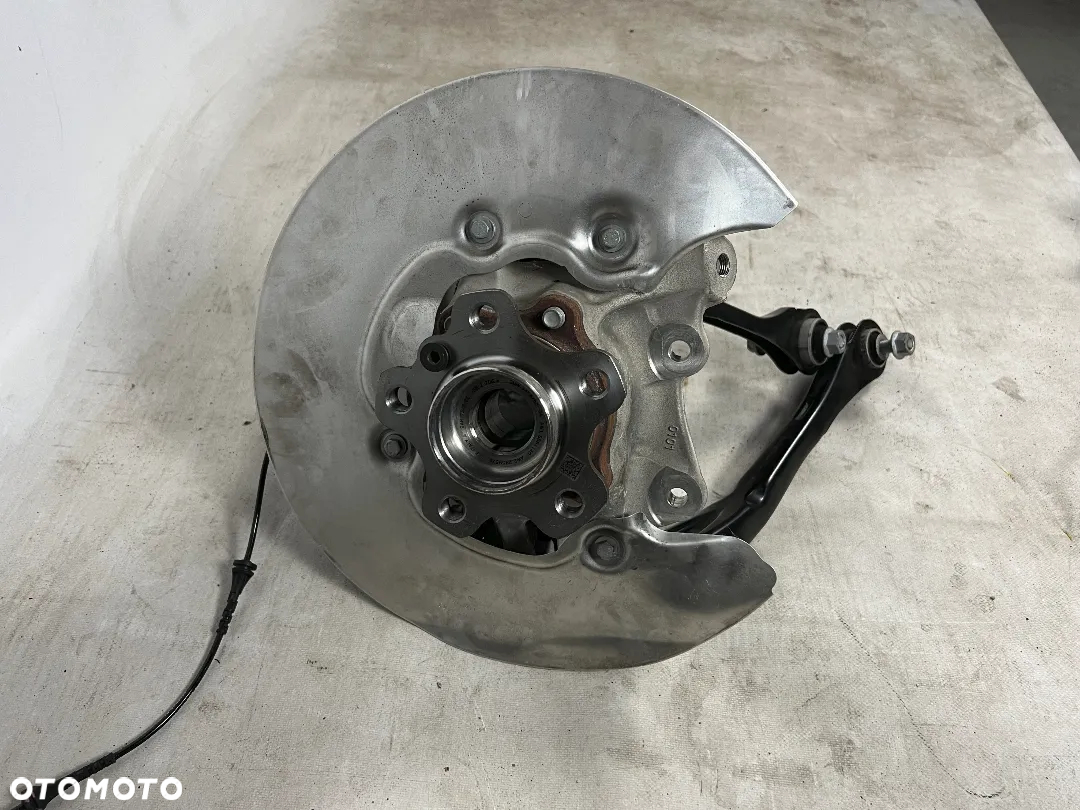 BMW G20 Zwrotnica piasta wahacze prawy tył 6879534 - 3