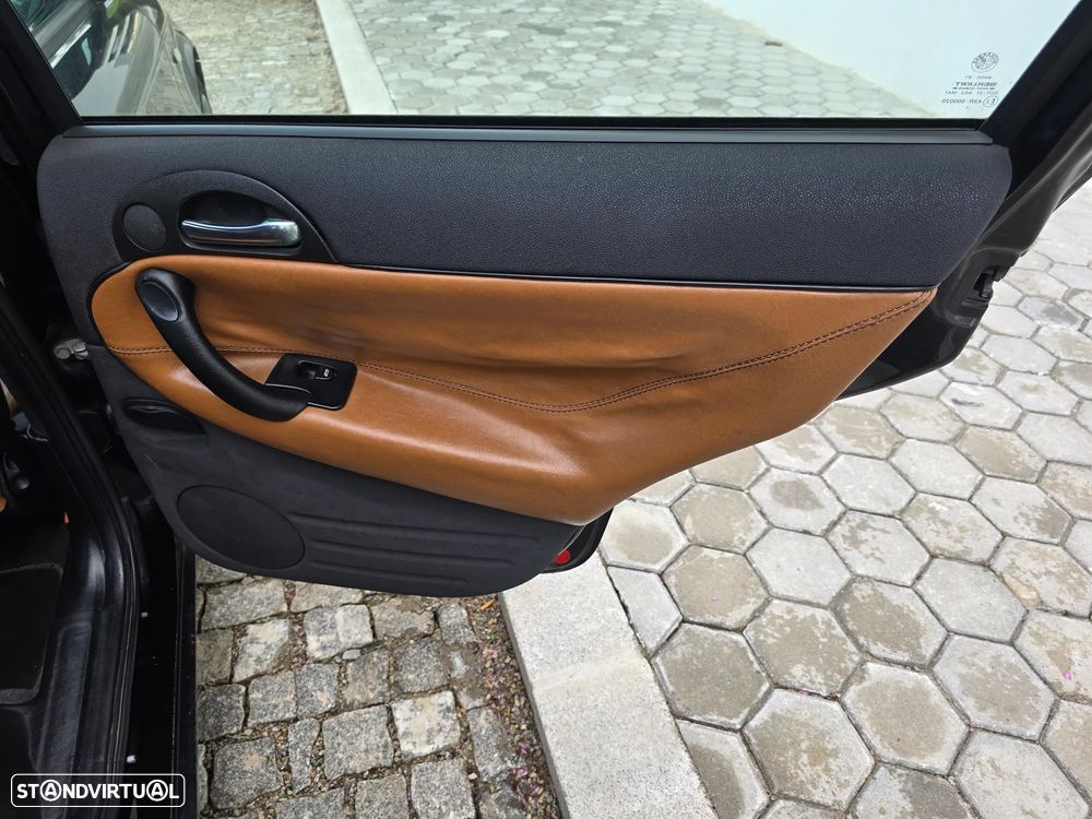 Alfa Romeo 147 1.9 JTD Plus - 25