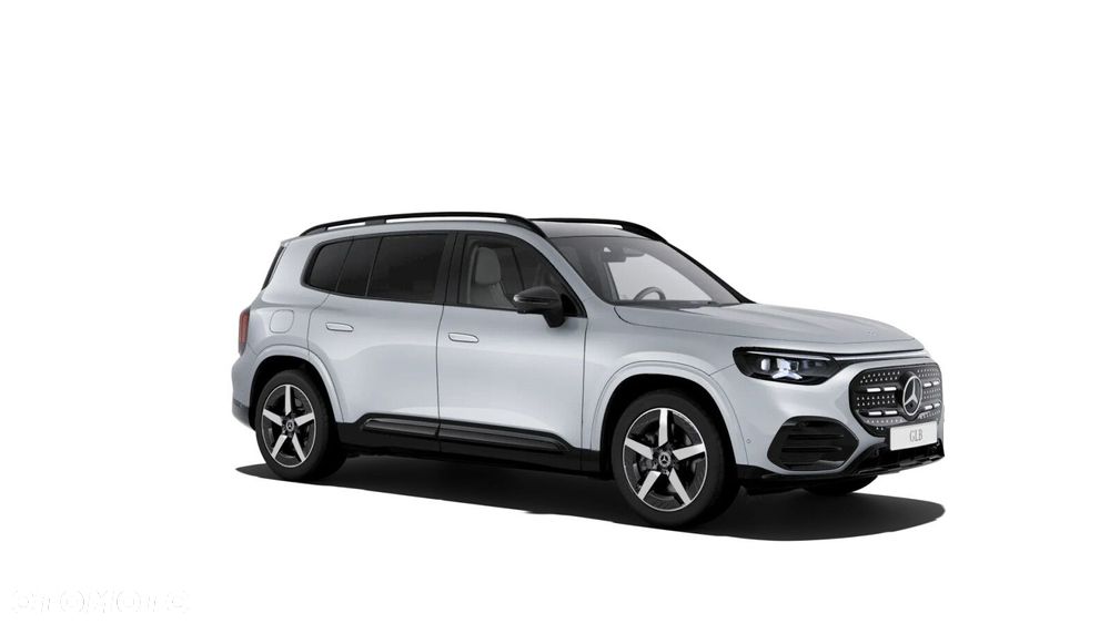 Mercedes-Benz GLB - 13