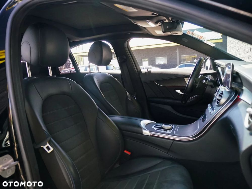 Mercedes-Benz Klasa C 300 9G-TRONIC AMG Line - 15