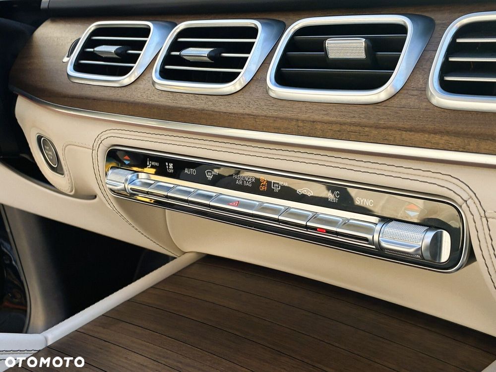 Mercedes-Benz GLS - 16