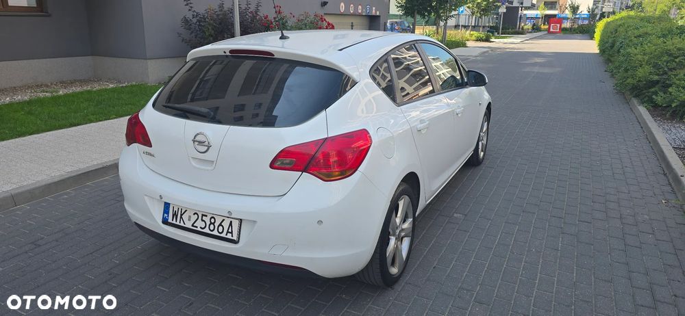 Opel Astra 1.4 Cosmo - 5