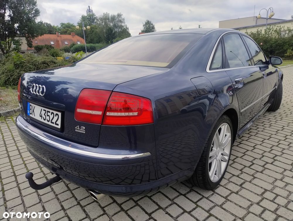 Audi A8 4.2 Quattro - 3