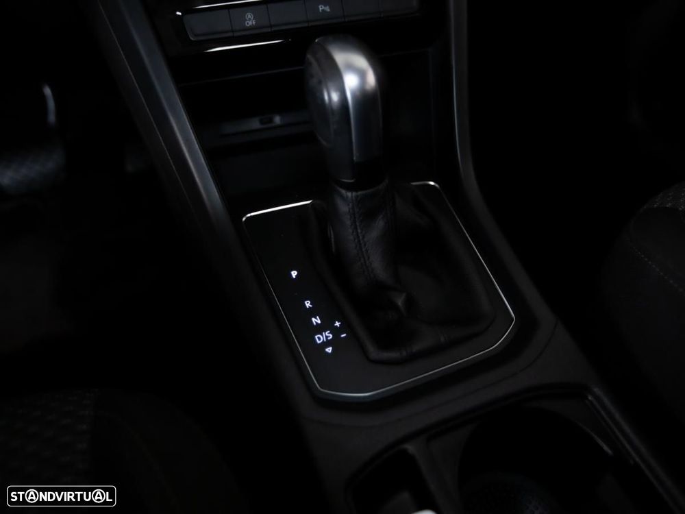 VW Touran 2.0 TDI Confortline DSG - 22