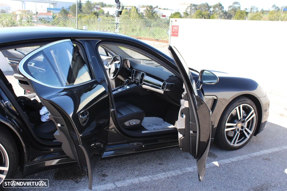 Porsche Panamera 4S PDK - 1