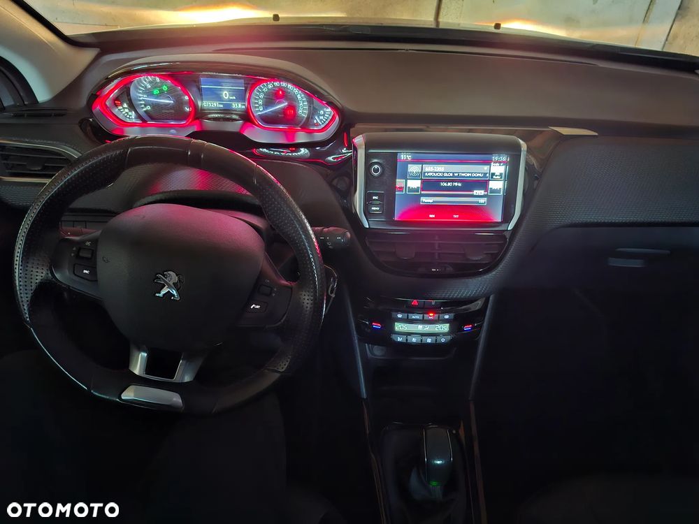 Peugeot 2008 PureTech 110 Stop&Start GT-Line Edition - 16