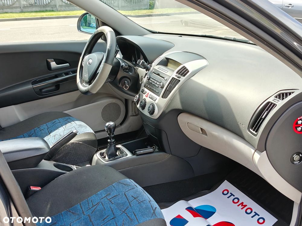 Kia Ceed 1.4 CVVT LX - 21