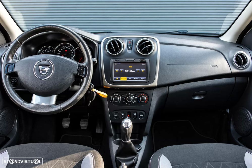 Dacia Sandero 0.9 TCe Stepway - 17
