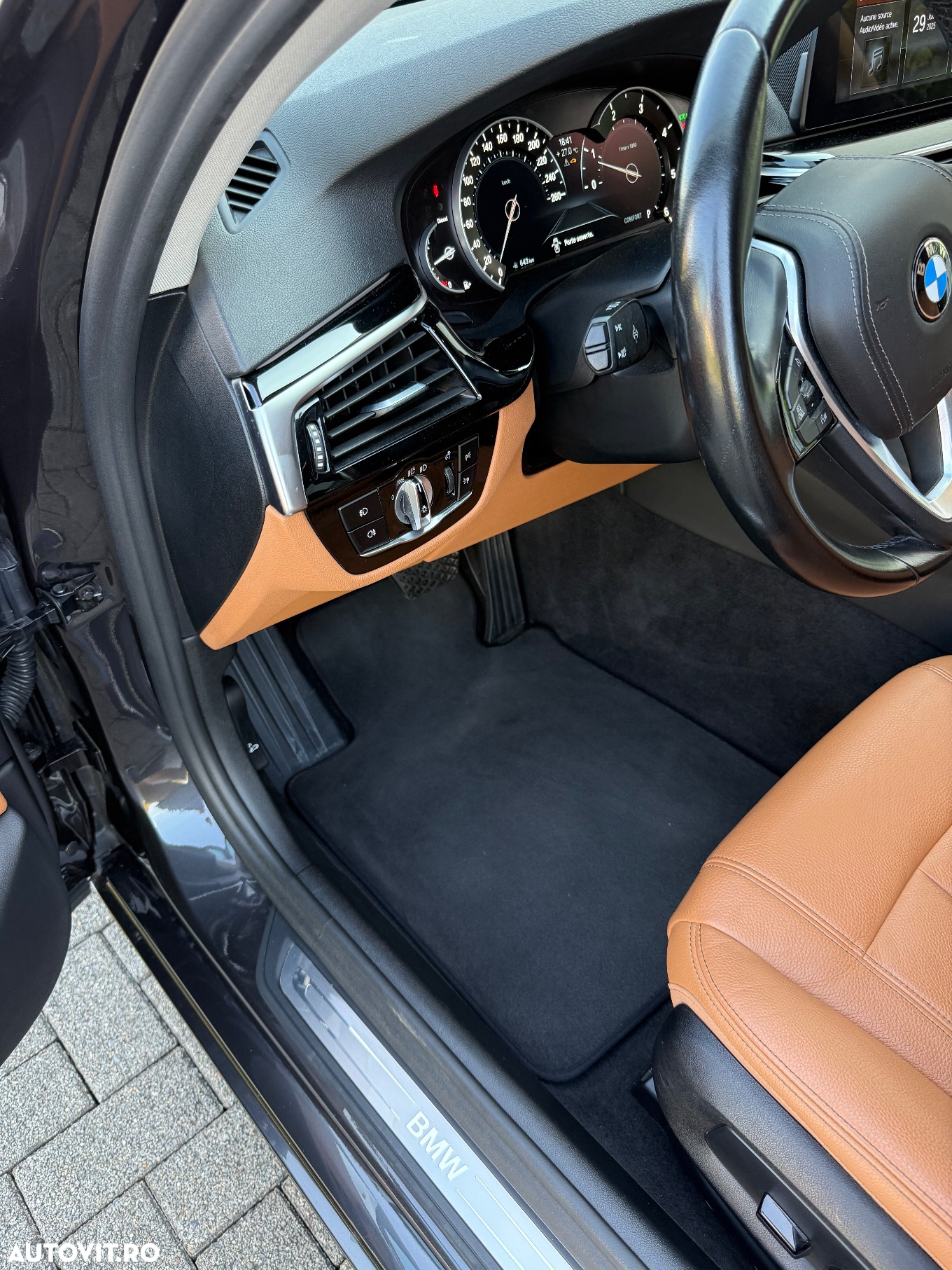 BMW Seria 5 520d Aut. Luxury Line - 8