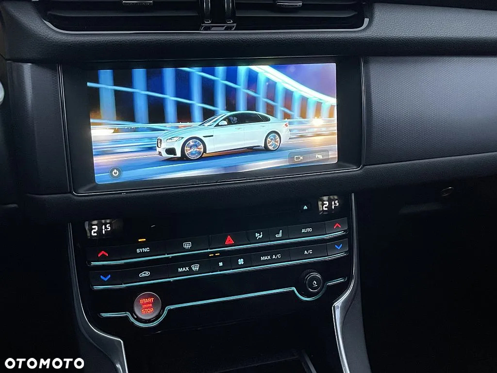 Jaguar XF 2.0 i4D R-Sport - 12