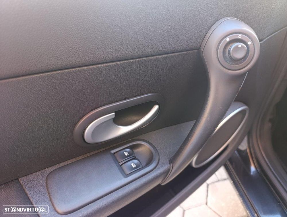 Renault Clio 1.2 16V Dynamique S - 14