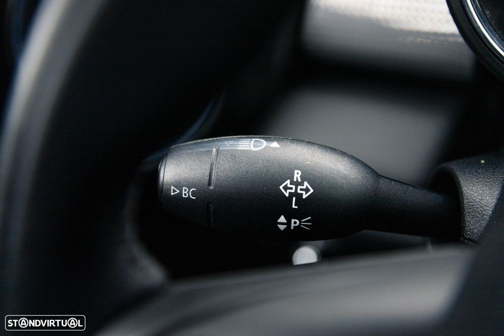 MINI 5 Portas Cooper D Auto - 32