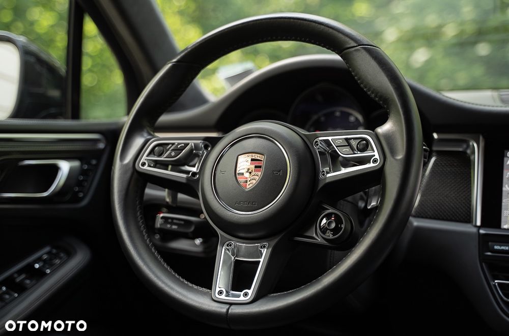 Porsche Macan Turbo - 8