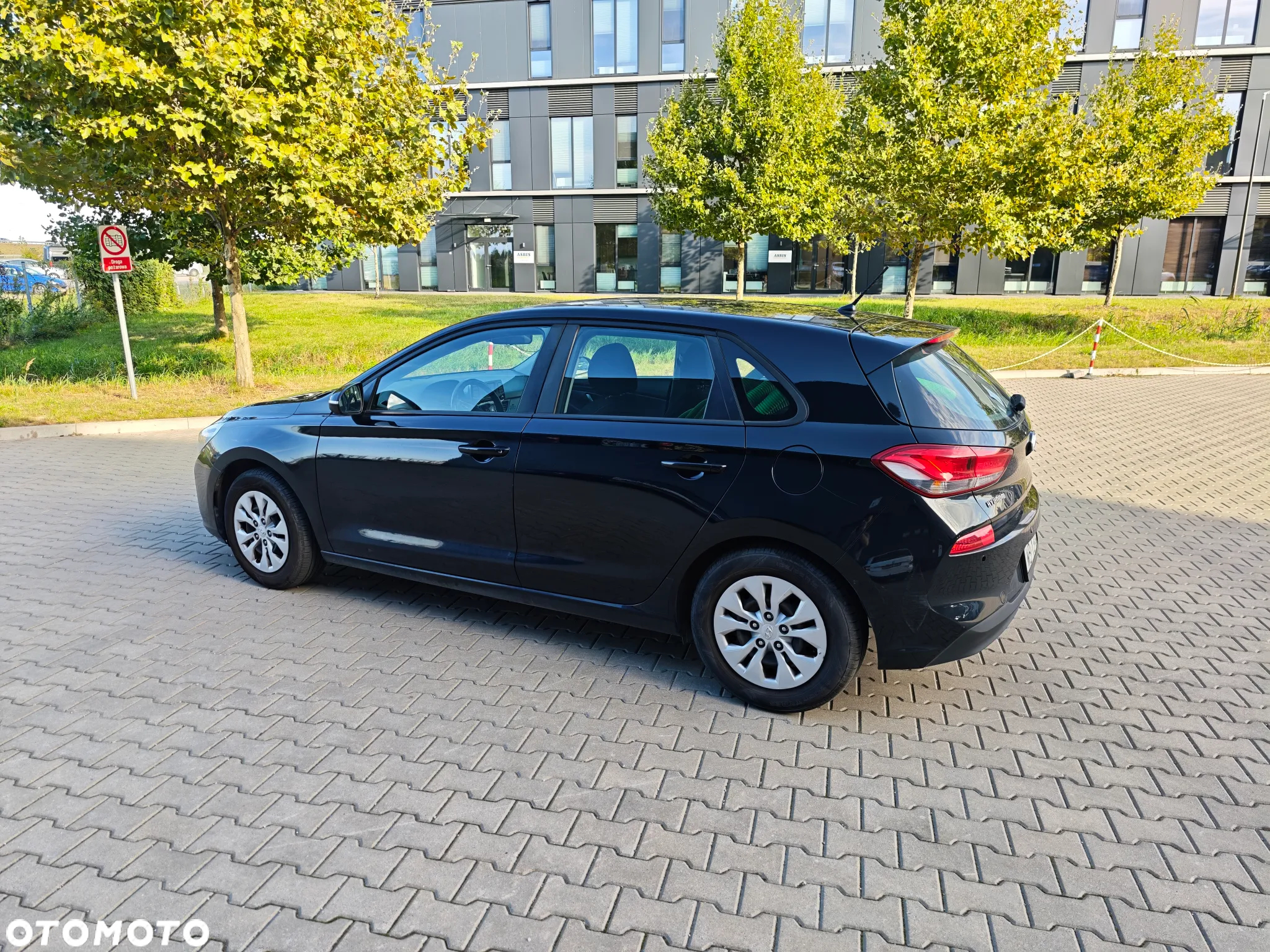 Hyundai i30 1.4 BlueDrive Classic + - 11