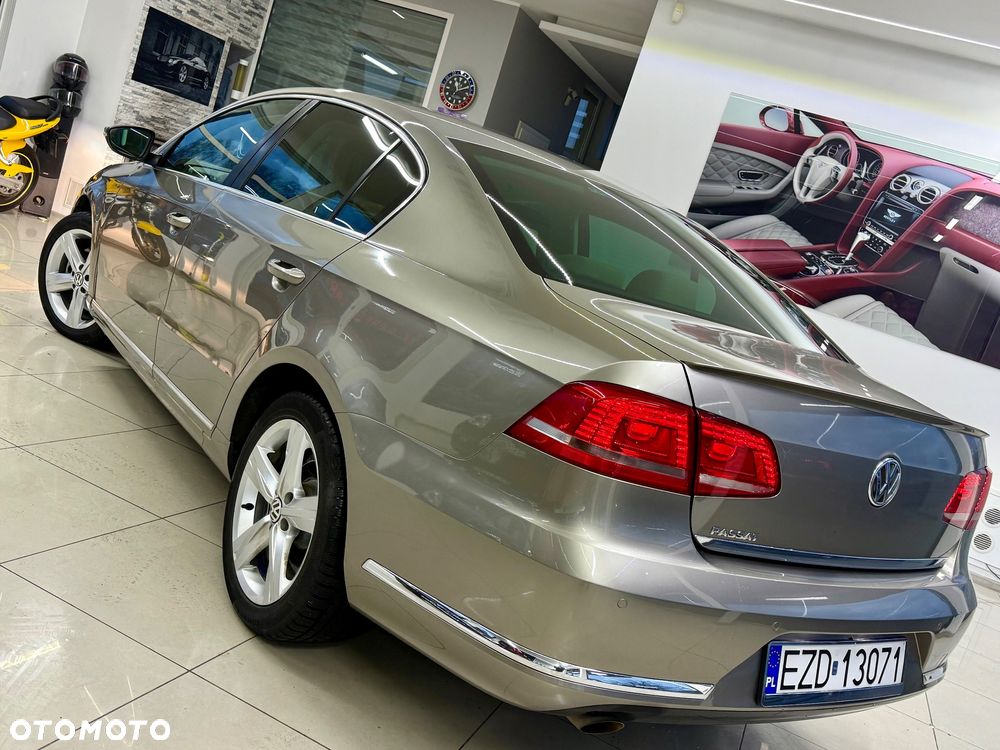 Volkswagen Passat 1.4 TSI R-Line Edition Plus - 3