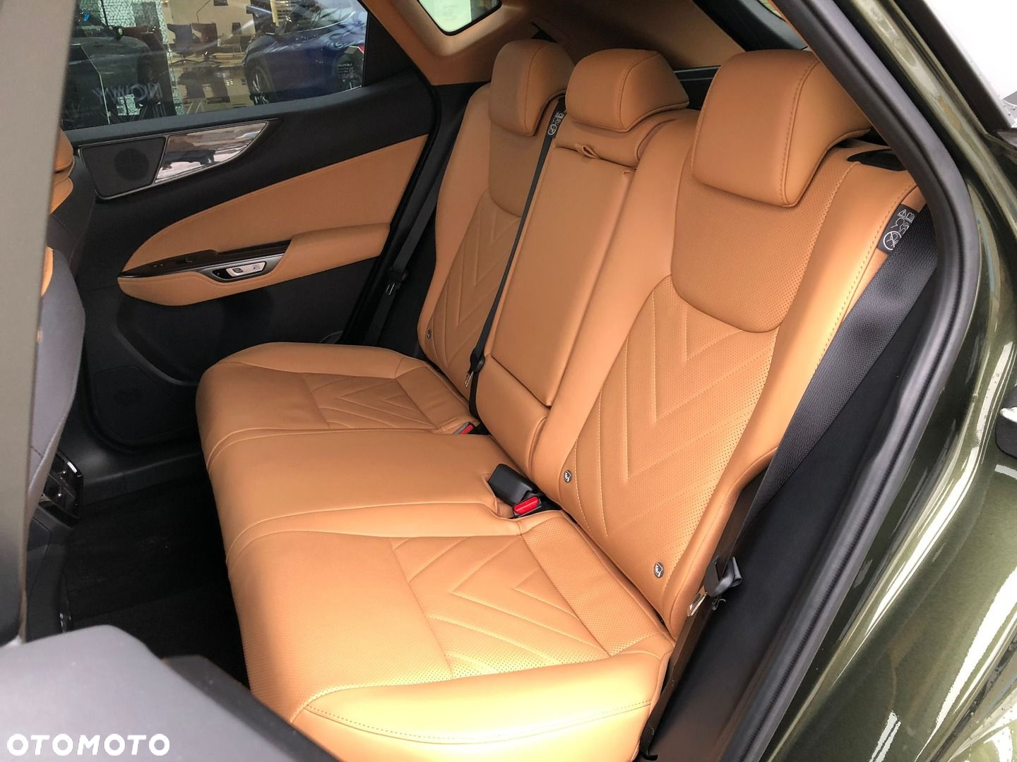Lexus NX - 7