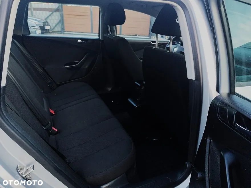 Volkswagen Passat 1.9 TDI Comfortline - 15