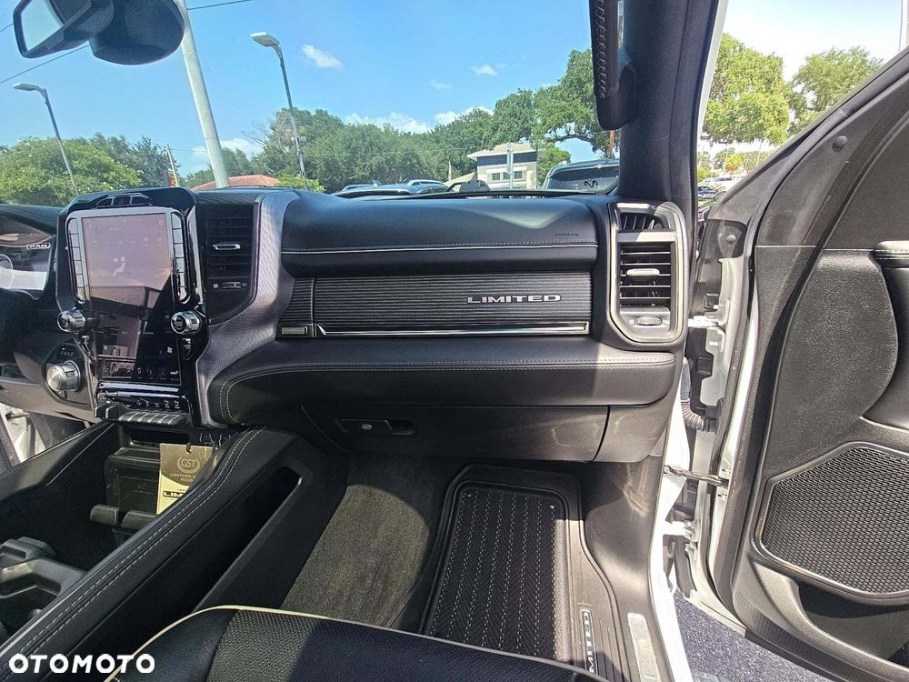 RAM 1500 5.7 Crew Cab Limited - 10