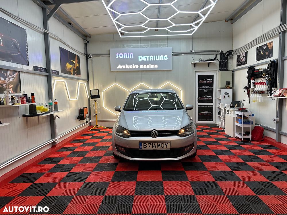 Volkswagen Polo - 2