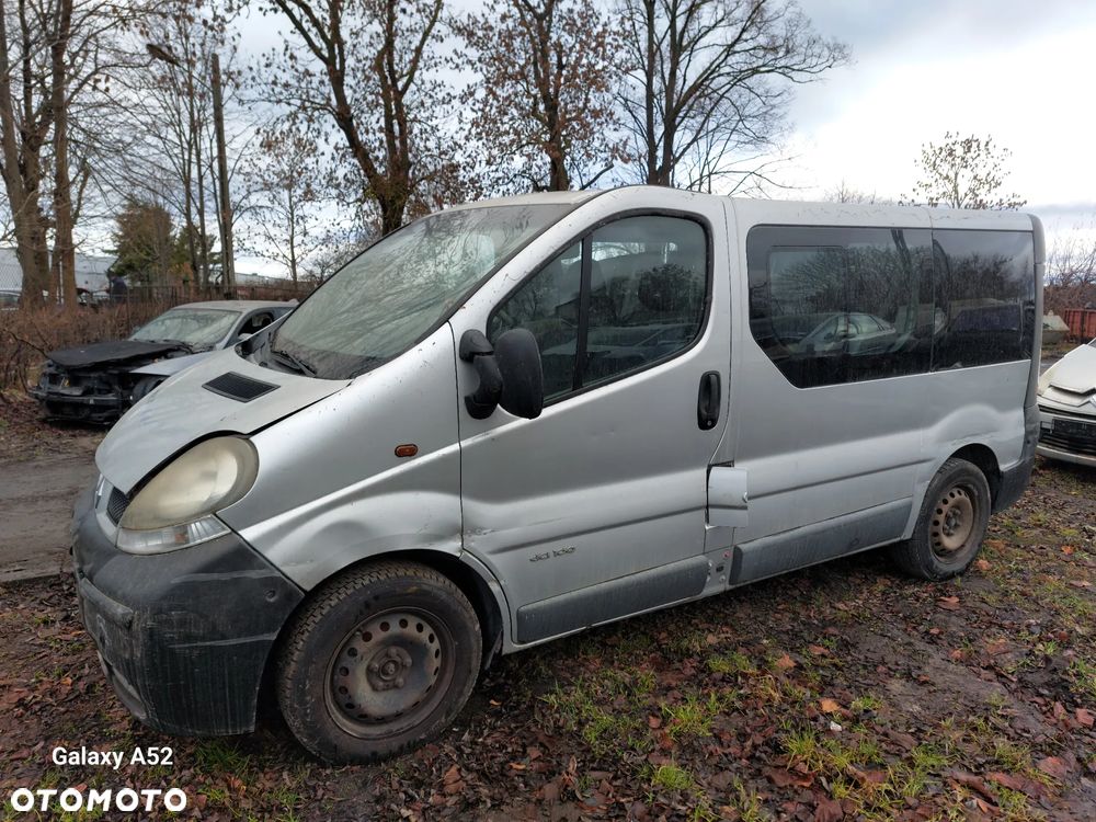 Zderzak RENAULT TRAFIC 05R. maska,lampy,drzwi,klapa.... - 2