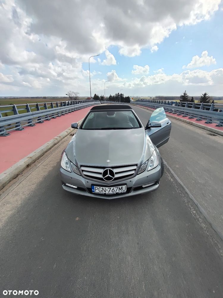 Mercedes-Benz Klasa E 220 CDI DPF BlueEFFICIENCY Automatik Avantgarde - 33