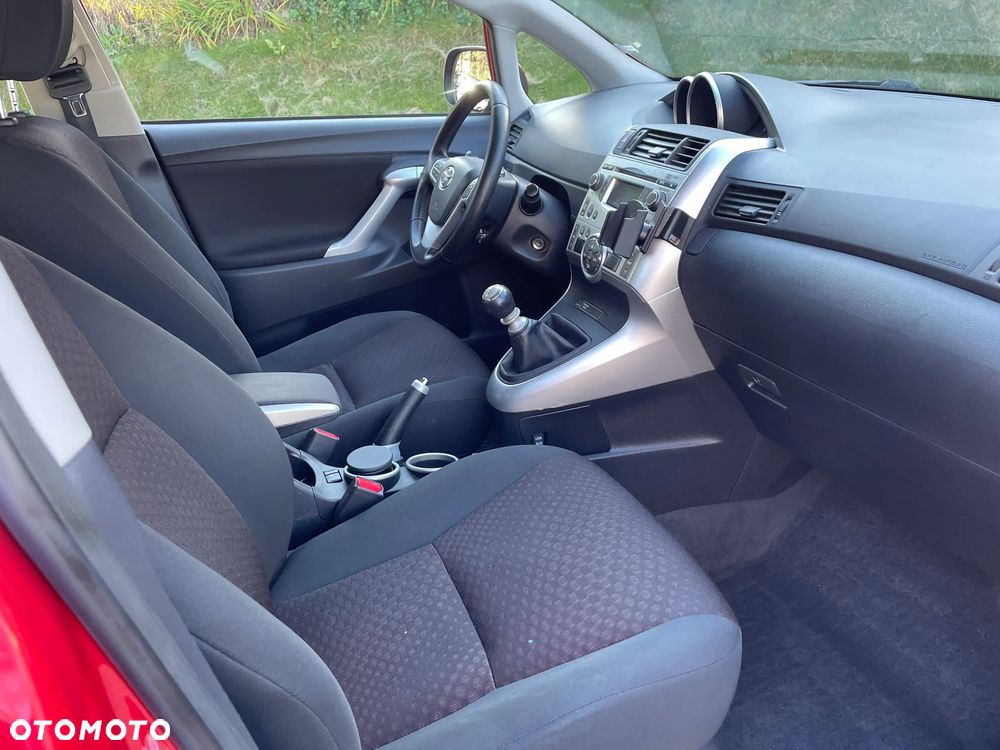 Toyota Verso 1.8 Prestige EU5 7os - 21