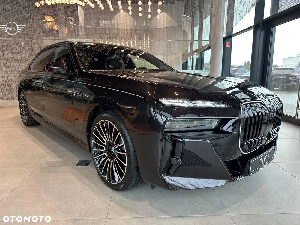 BMW Seria 7 - 8