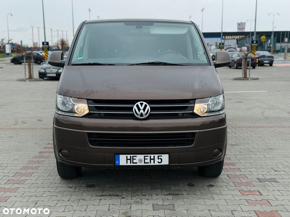 Volkswagen Multivan - 2