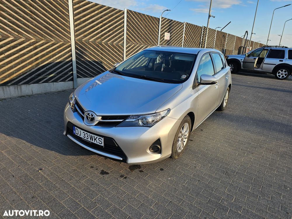 Toyota Auris - 1