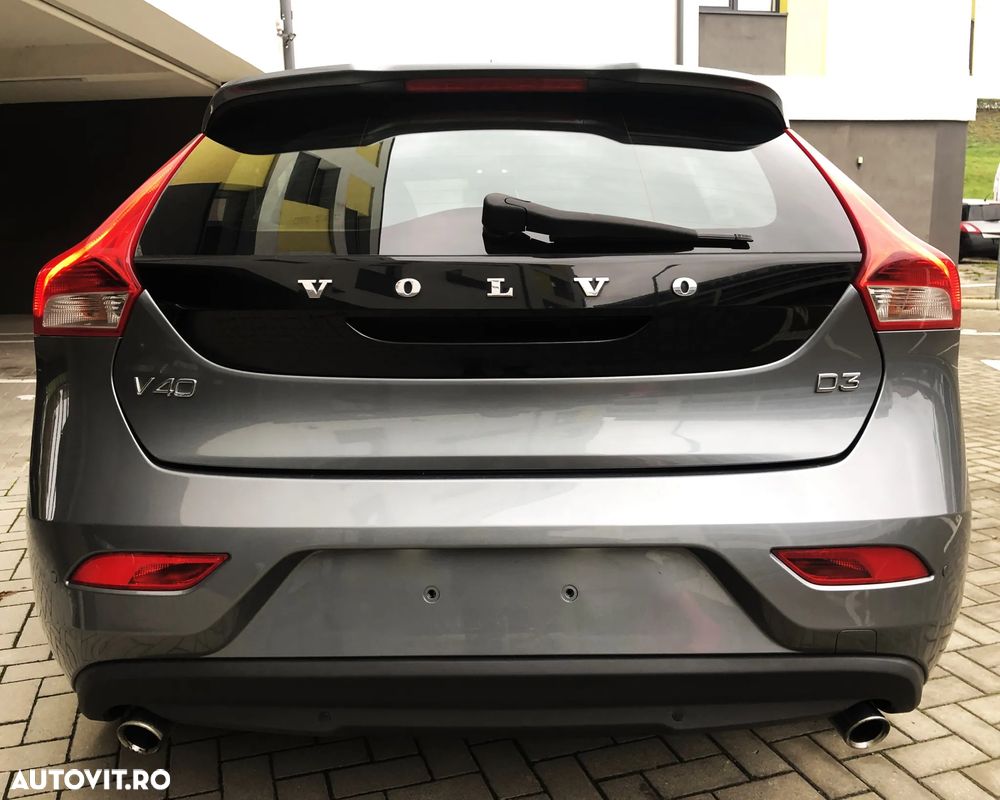Volvo V40 D3 Geartronic Momentum - 24