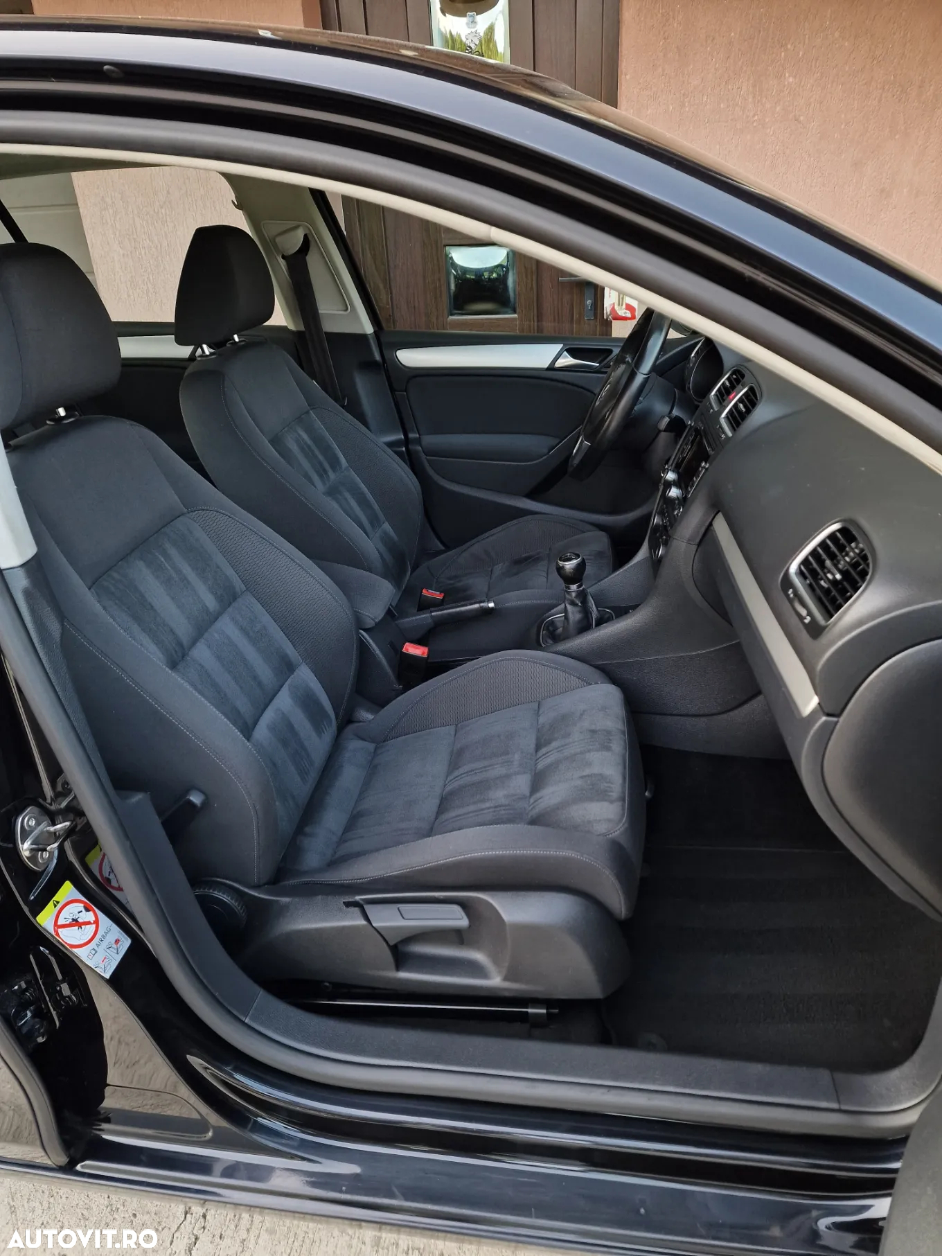 Volkswagen Golf - 10