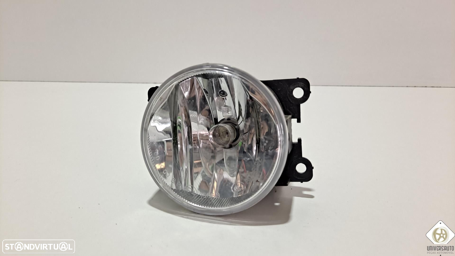 FAROL NEVOEIRO DIREITO PEUGEOT 208 2018 - 2