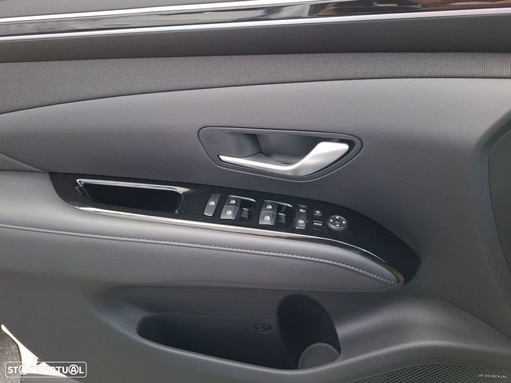 Hyundai Tucson 1.6 CRDi Vanguard DCT - 19