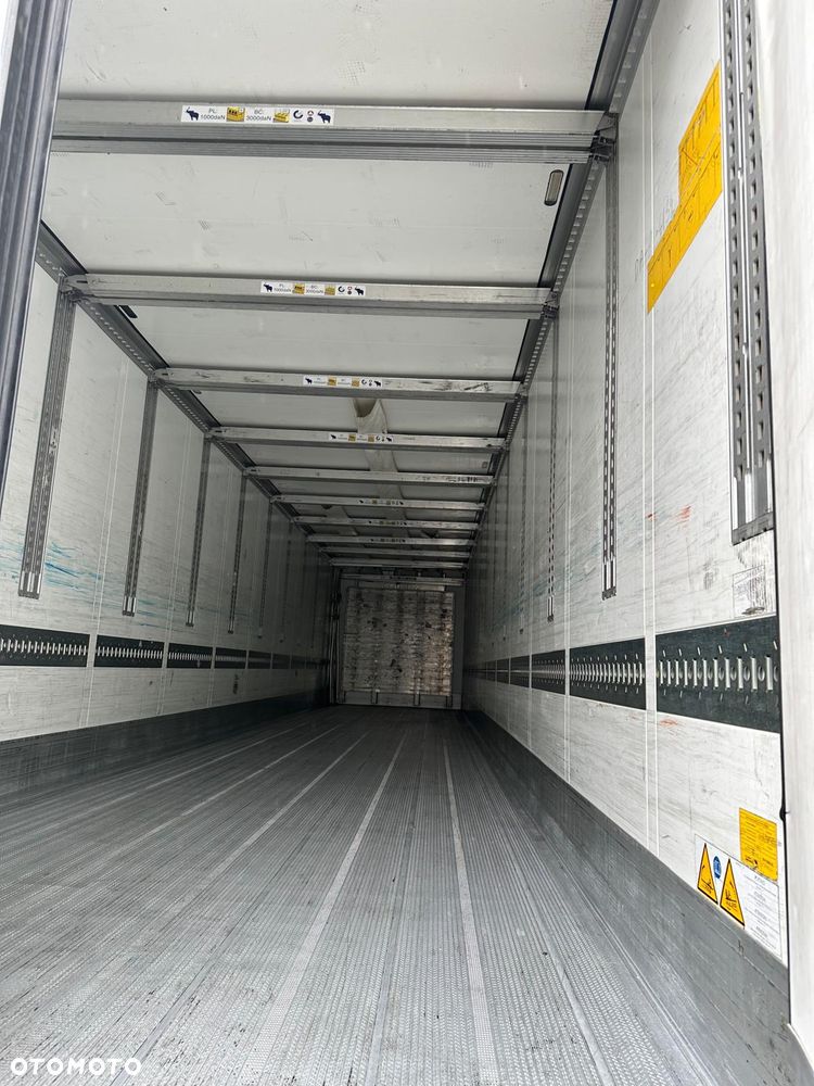 Schmitz Cargobull SCB - 6