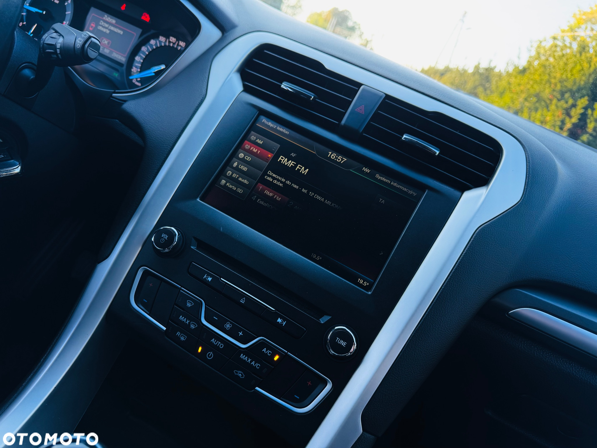 Ford Mondeo 2.0 TDCi Titanium - 32
