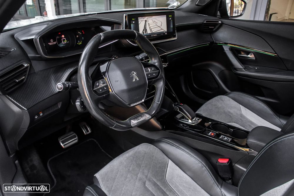 Peugeot e-2008 GT - 27
