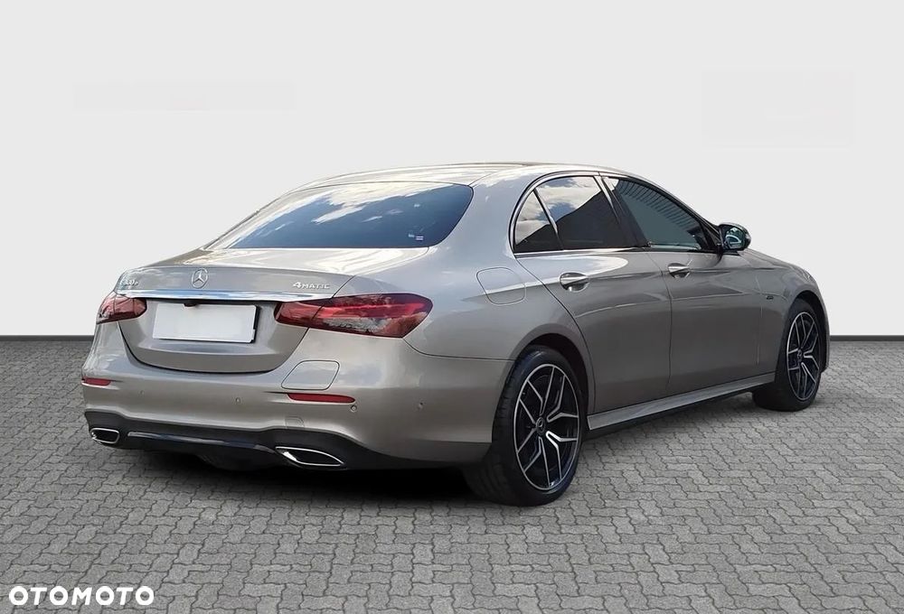 Mercedes-Benz Klasa E 300 9G-TRONIC AMG Line - 5